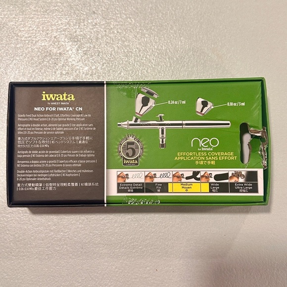 Iwata NEO CN Gravity Feed Dual Action Airbrush, Model N4500 - Picture 2 of 8